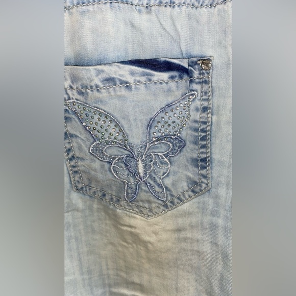 𝅺SEXY Washed Off Cropped Jeans with Rhinestone Detail - Picture 6 of 11